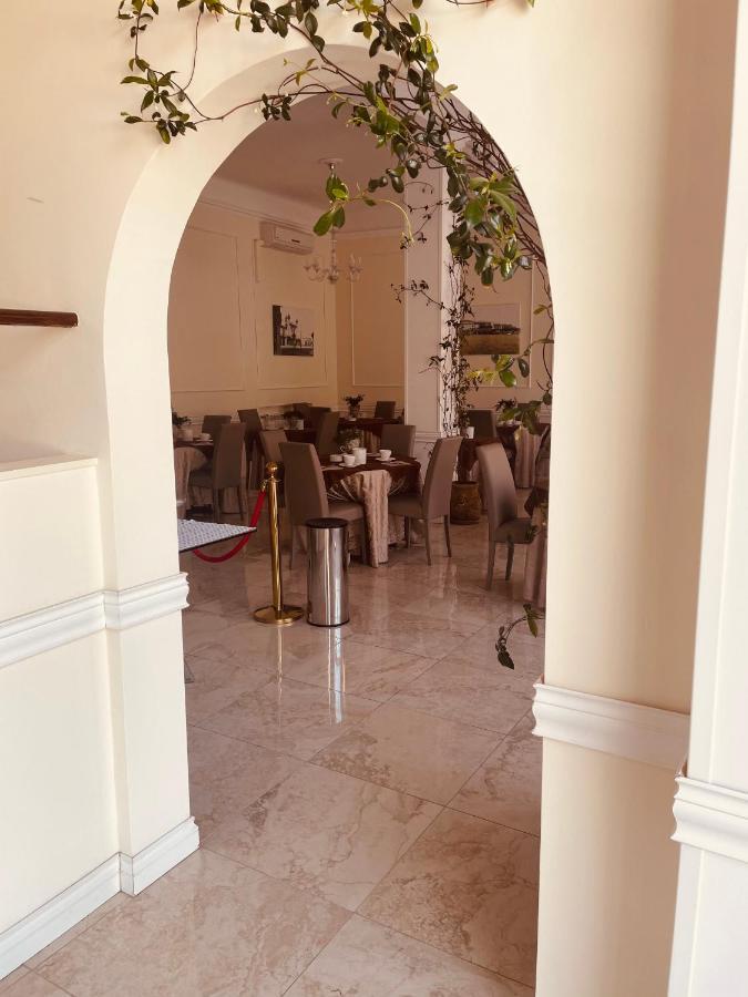 Hotel Regina Margherita Bordighera Exteriör bild